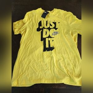NWT Nike XL yellow and black cotton t-shirt